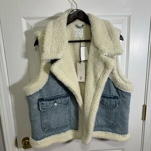 Thread and Supply Women’s Denim and Sherpa Vest Size Large Brand New With Tags